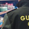 La Guàrdia Civil confisca 300 tests d'autodiagnòstic de drogues i embaràs no autoritzats en locals de Reus i Tarragona