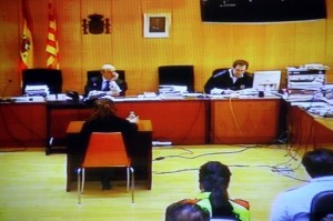 Captura de pantalla de l'acusada, Nathalie Cabello, prestant declaració aquest dimecres a l'Audiència de Tarragona.