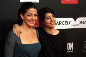 L'actriu Nora Navas i La directora de 'Tots volem per a ella', Mar Coll