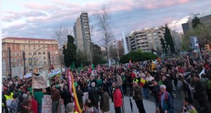 Un miler de persones s'hi ha concentrat i format part de la marxa a Tarragona