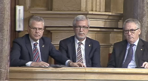 Els alcaldes de Salou, Pere Granados; Tarragona, Josep Fèlix Vallesteros i el de Vilaseca, Josep Poblet, pendents aquest matí del debat i votació al Parlament