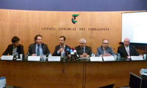 El president del Consell Comarcal del Tarragonès, Frederic Adan, acompanyat aquest matí pels alcaldes dels municipis del TRAC