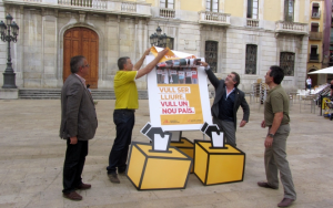 ERC Tarragona, durant l'acte de campanya pel 9N a la plaça de la Font