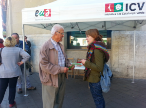 ICV-EUiA ha fet campanya pel 9N, aquest divendres, a la Rambla Nova