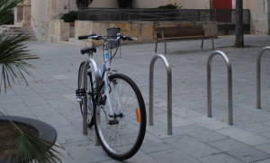 S'han disposat  44 noves places d’aparcament de bicicletes