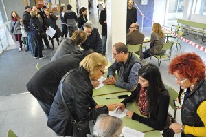 La diputada Hortènsia Grau ha votat a l'Institut Cambrils