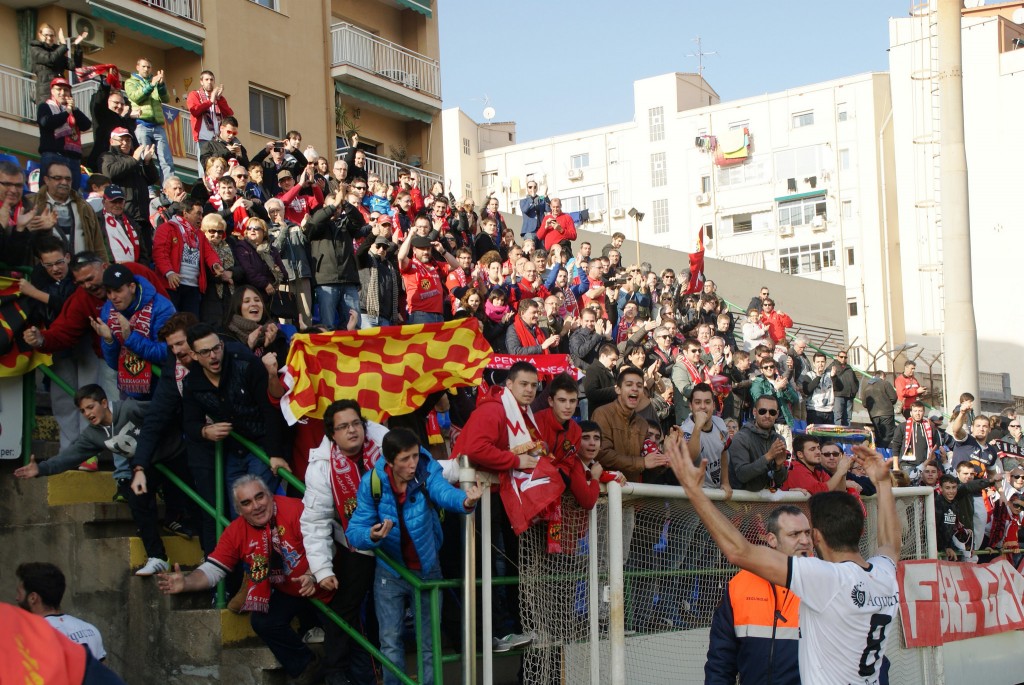 Uns 250 aficionats del Nàstic ja va acompanyar a l'equip a Sant Andreu. Foto:Nàstic
