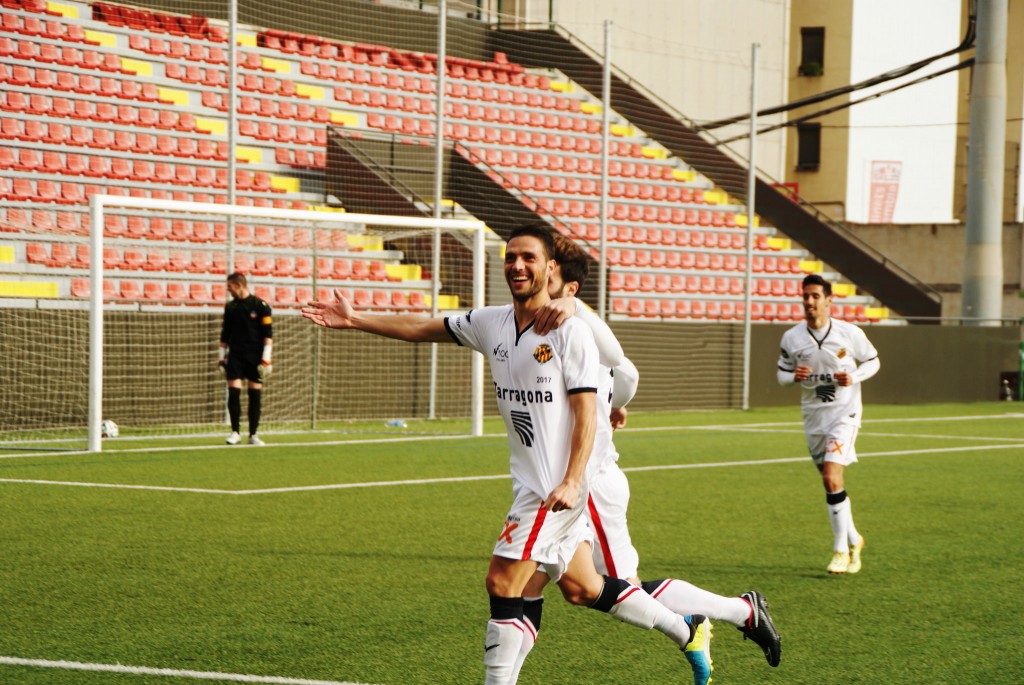 David Rocha celebrant el gol al camp del Sant Andreu. Foto:Nàstic