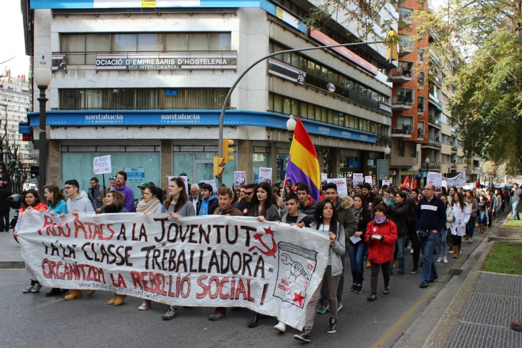Manifestació Convocada pel Sindicat d'Estudiants a la Rambla Nova. Foto:Tarragona21