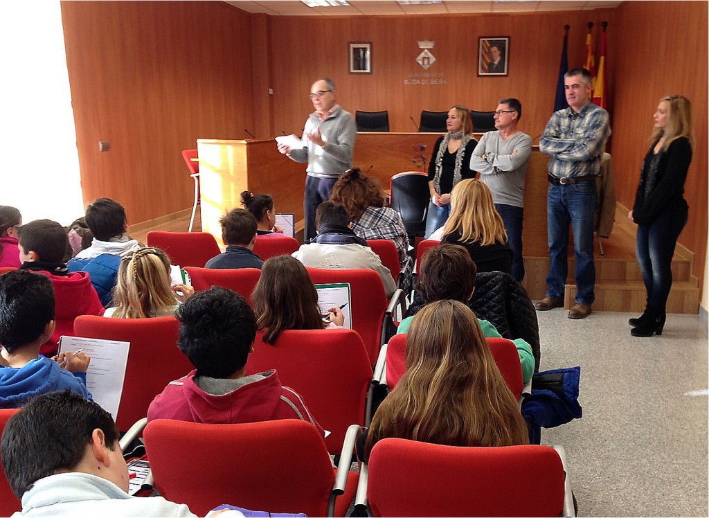 Visita de l'escola Salvador Espriu a l'Ajuntament de Roda