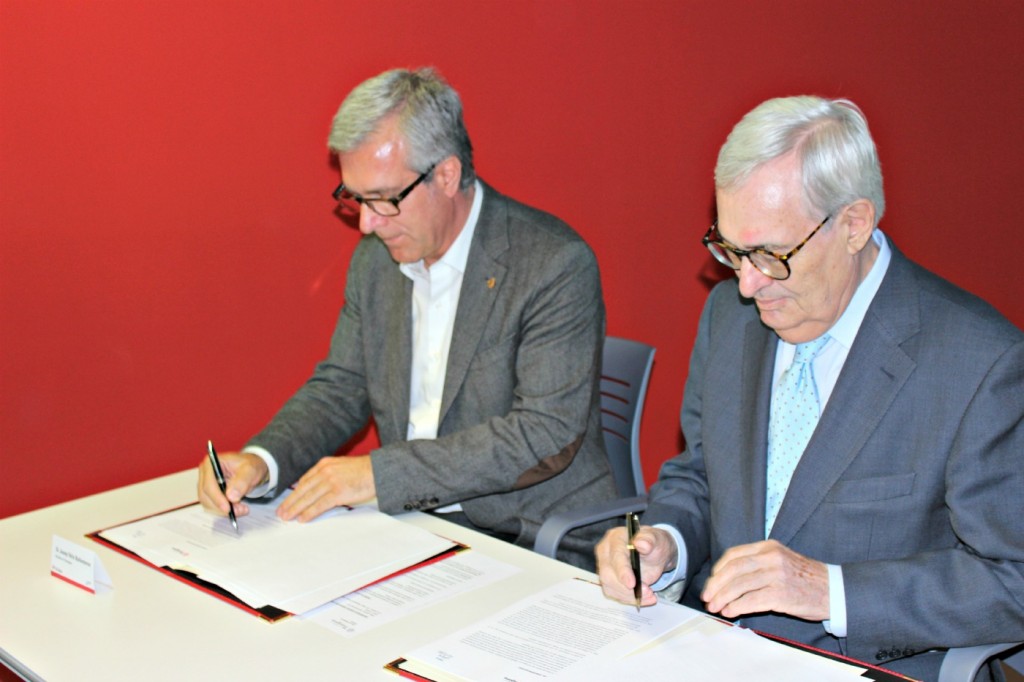 Josep Fèlic Ballesteros i Luis Solana (President de telefònica Open Future) a la signatura de l'acord. Foto:Tarragona21