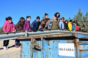 Escolars de Roda de Berà, contemplant la deixalleria