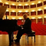 El pianista Kiev Portella ofereix la segona sessió del cicle de conferències el Club de la Clàssica