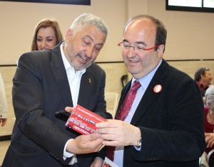 El primer secretari del PSC, Miquel Iceta, amb el candidat socialista del Catllar