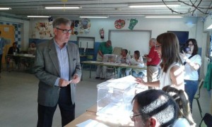 Eduard Rovira, d'ERC, votant. Foto: Tarragona21