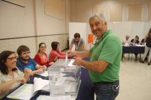 L'alcalde Antonio López votant. Foto: Tarragona 21