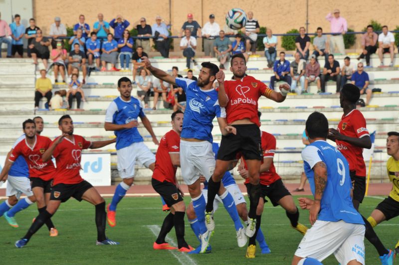 Imatge del partit jugat a San Fernando i que va acabar amb l'1 a 0 favorable a l'equip andalús. Foto:Pobla Mafumet