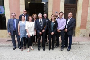Antonio López al mig a el dia del nomenament d'alcalde del Catllar