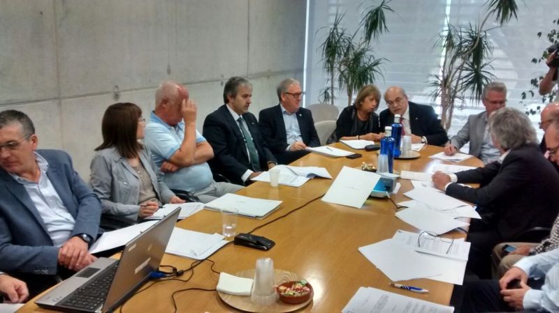 Taula de la reunió del CRT Foto: Tarragona21