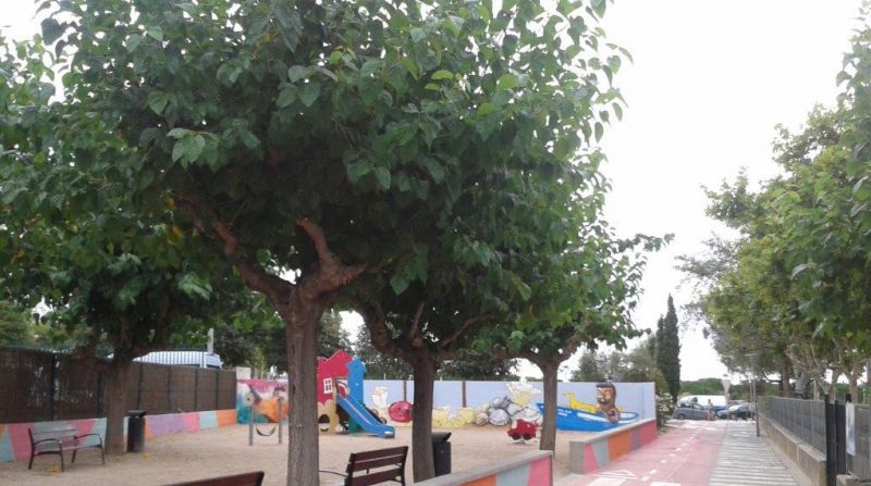 Foto de l'àrea de jocs del Camí de la Marina al costat de l’escola Marinada. Foto: Cedida