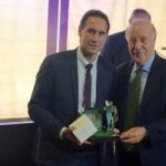 Vicente Moreno rep el Premi Ramón Cobo