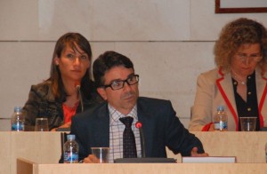 El regidor del PP Mario Garcia recorda la moció presentada pel PP el pasat 2014 en àmbit de transparència. Foto: Tarragona 21