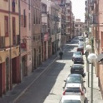 Uns 18 vehicles apareixen amb els vidres trencats i saquejats a Tarragona