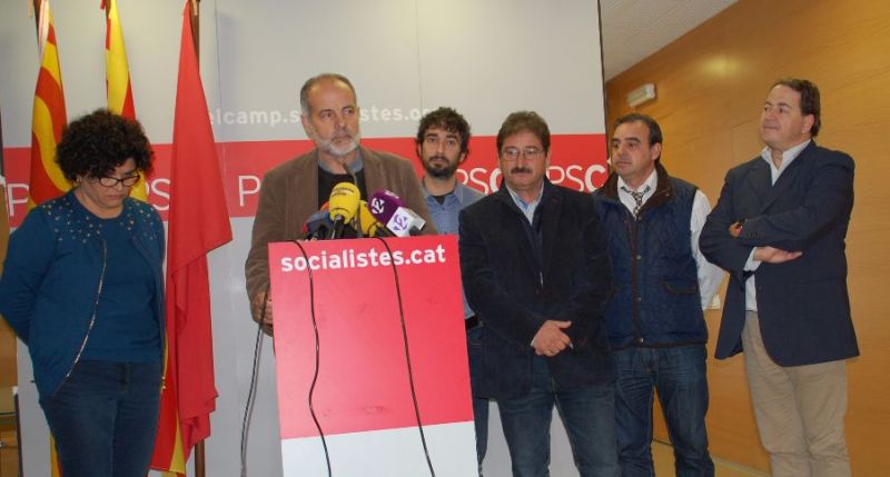 Joan Ruiz acompanyat de Carles Castillo, Pau Pérez, Rosa Maria Ibarra, Toni Brull i Ander Basterretxea. Foto: Tarragona 21