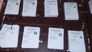 Un conjunt de paperetes en un col·legi electoral, avui. Foto: Tarragona21
