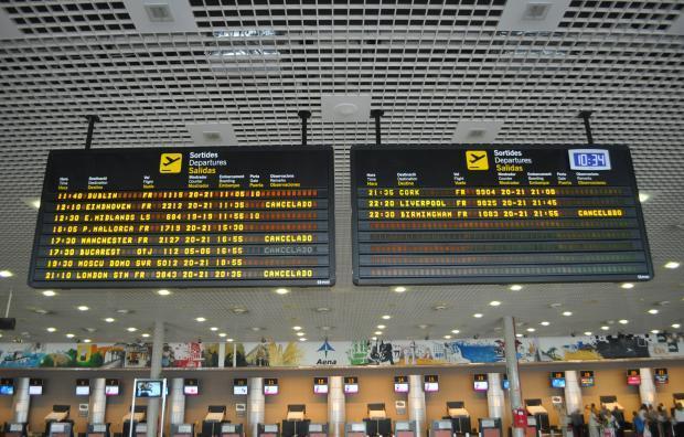 Panells informatius de l'aeroport de Reus. Foto:Reus Digital