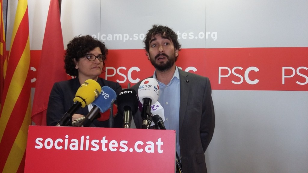 Rosa Maria Ibarra i Carles Castillo a la seu del PSC Foto:Tarragona21
