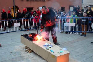 Un moment de la crema del Carnestoltes