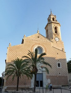 Façana principal de l'església de Constantí. Foto: Tinet.cat