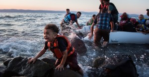 Refugiats arribant a Grècia. Foto: ACNUR
