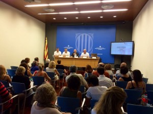Un moment de la reunió de representants de la Generalitat amb ajuntaments i consells comarcals