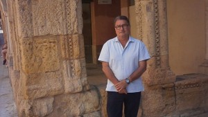 Pere Virgili després de l'entrevista a la porta del Consell Comarcal. Foto: Tarragona 21