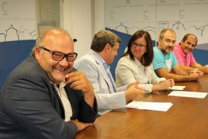 L'alcaldessa, amb el president del club i el conseller delegat del Reus Deportiu