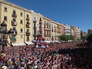 La Vella de Valls carrega el seu primer 4de10fm, el tercer de la història, a la diada de Santa Tecta. Foto: Romà Rofes / Tarragona21.cat