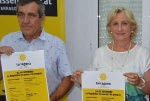 Carles Gómez és president de l'ANC a Tarragona i Rosa M. Codines, de l'Òmnium Cultural