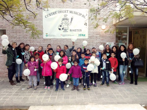 Una de les activitats que celebren és el Dia escolar de la No-Violència i la Pau