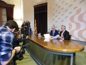 El president del COE, Alejandro Blanco, compareixent amb Ballesteros. Foto: Tarragona21