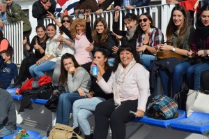 Un grup de dones seguidores del CF Canonja. Foto: Tarragona21
