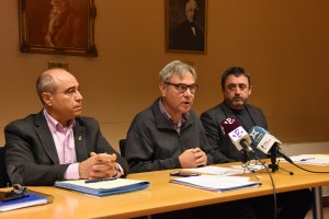 L'alcalde, Eduard Rovira, amb els regidors José García i Lluís Suñé. Foto: Anna F / Ajuntament