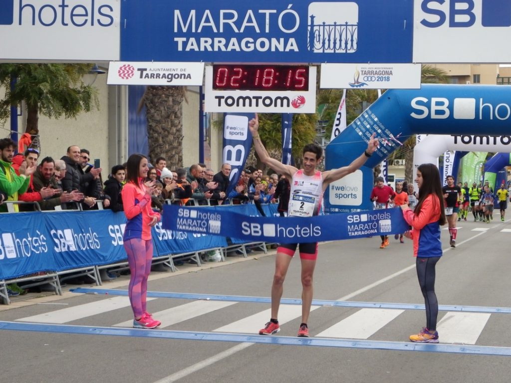 El gallec Pedro Nimo ha destrossat el rècord vigent de la Marató de Tarragona. Foto: Romà Rofes / Tarragona21.cat