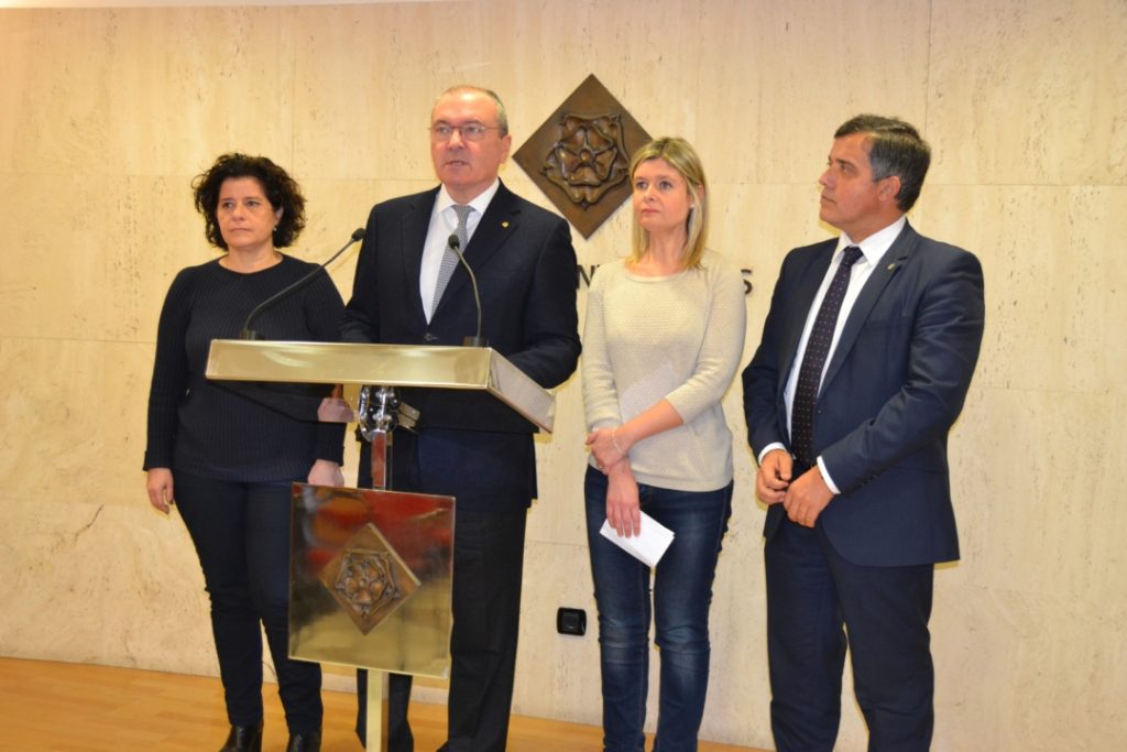 L'alcalde de Reus, Carles Pellicer, acompanyat de membres de l'equip de govern. Foto: Cedida