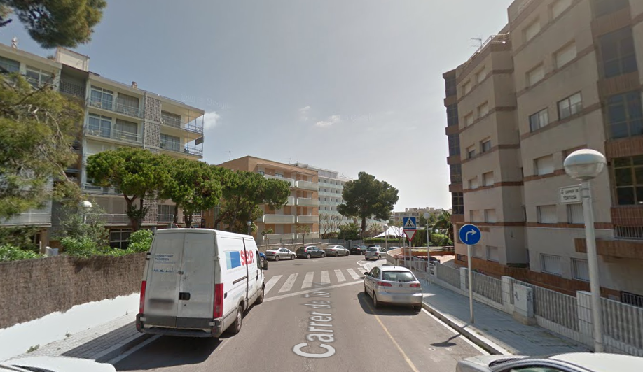 Imatge del carrer on es van produir els robatoris. Foto: Google Maps