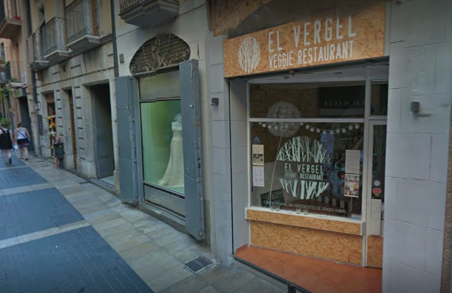 Entrada del restaurant, situat al carrer Major. Foto: Google Maps
