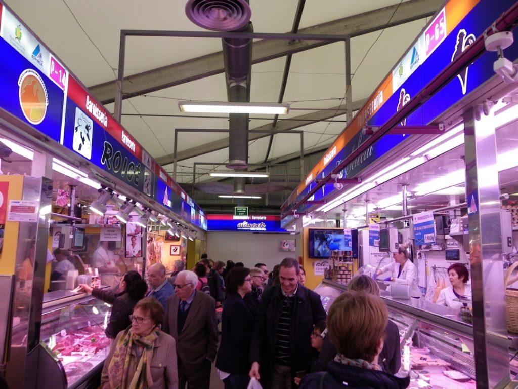 Un dels passadissos del mercat. Foto: Romà Rofes / Tarragona21.cat