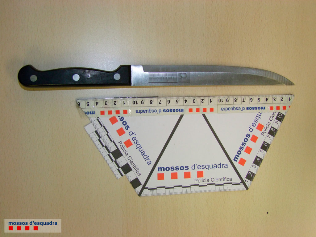 El ganivet utilitzat per l'acusat en els atracaments. Foto: Mossos