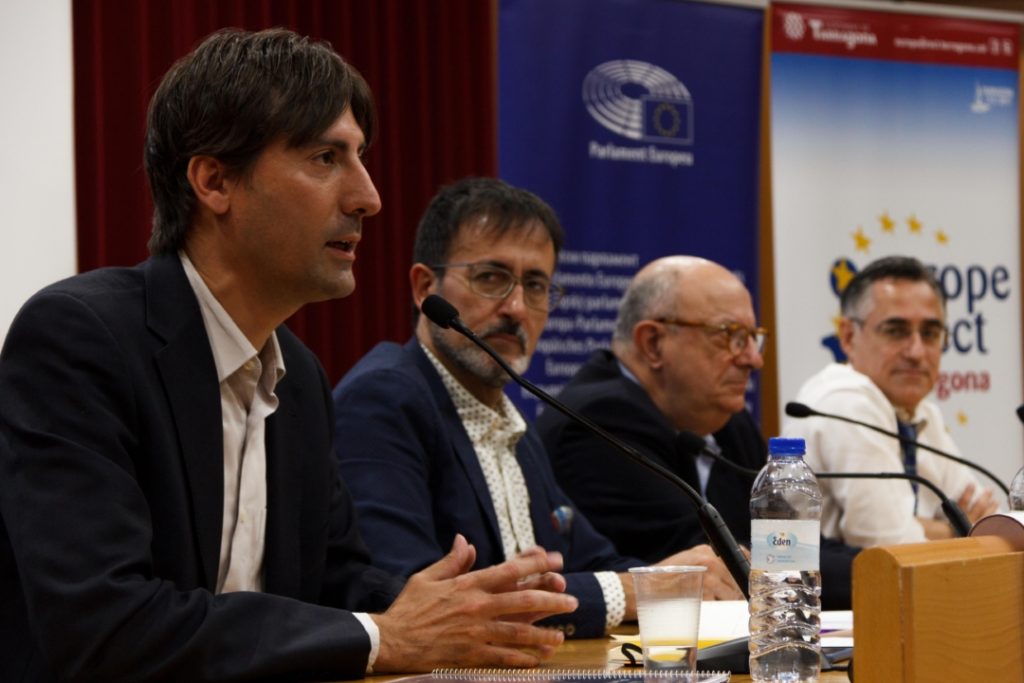 L'eurodiputat Jordi Solé, dirigint-se al públic. Foto: Cedida